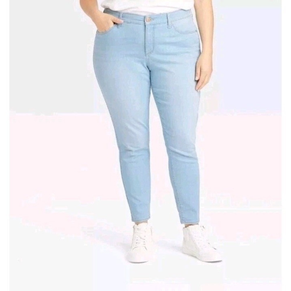 UT Jeans Women Size 10 Short High-Rise Skinny Light Wash NEW WITH TAGS